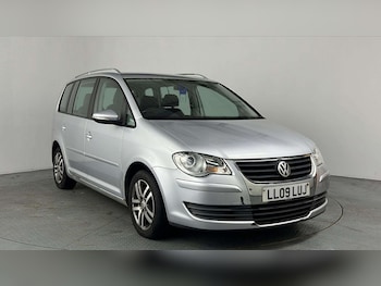 Used Volkswagen Touran 2009 for sale - 79211611: Photo