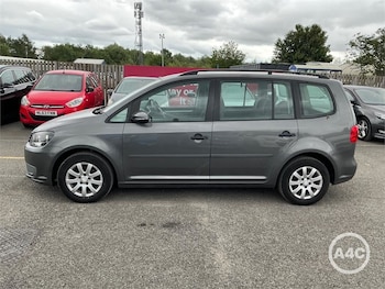 Used Volkswagen Touran 2011 for sale - 79017438: Photo