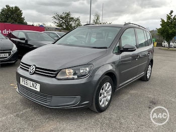 Used Volkswagen Touran 2011 for sale - 79017438: Photo