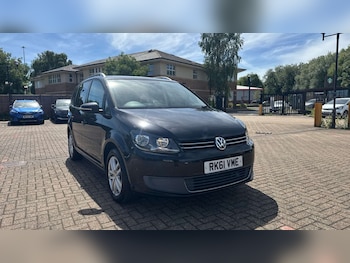 Used Volkswagen Touran 2011 for sale - 79017534: Photo