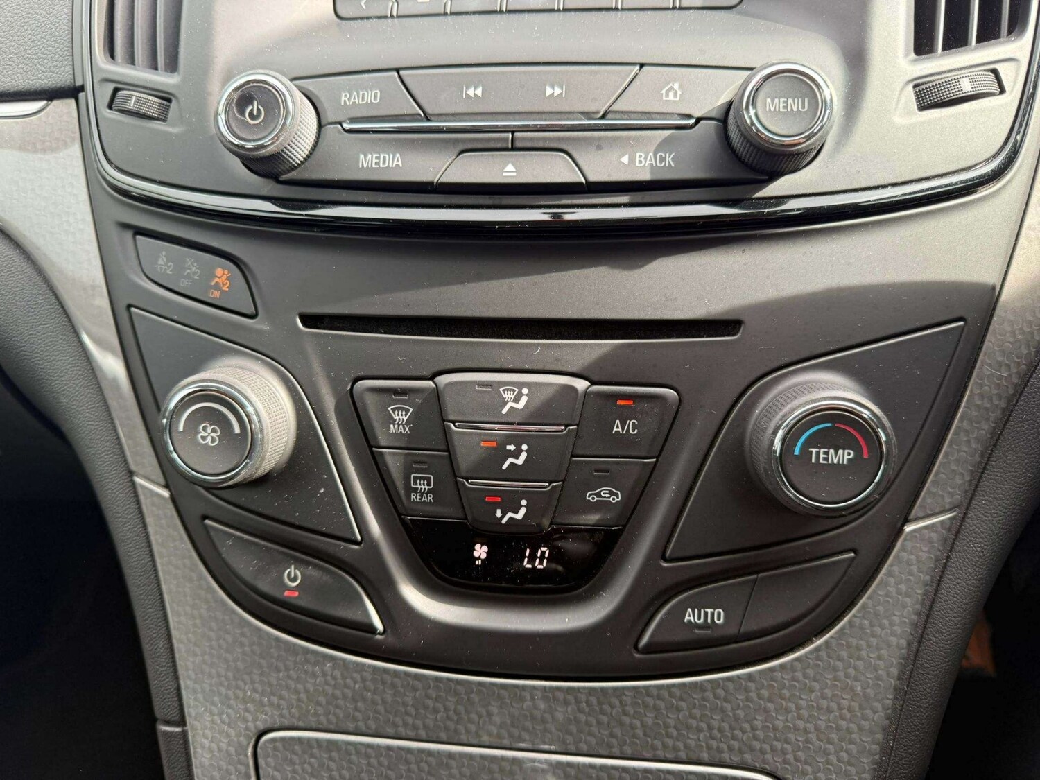 Used Vauxhall Insignia 2014 for sale - 77903893: Photo 6