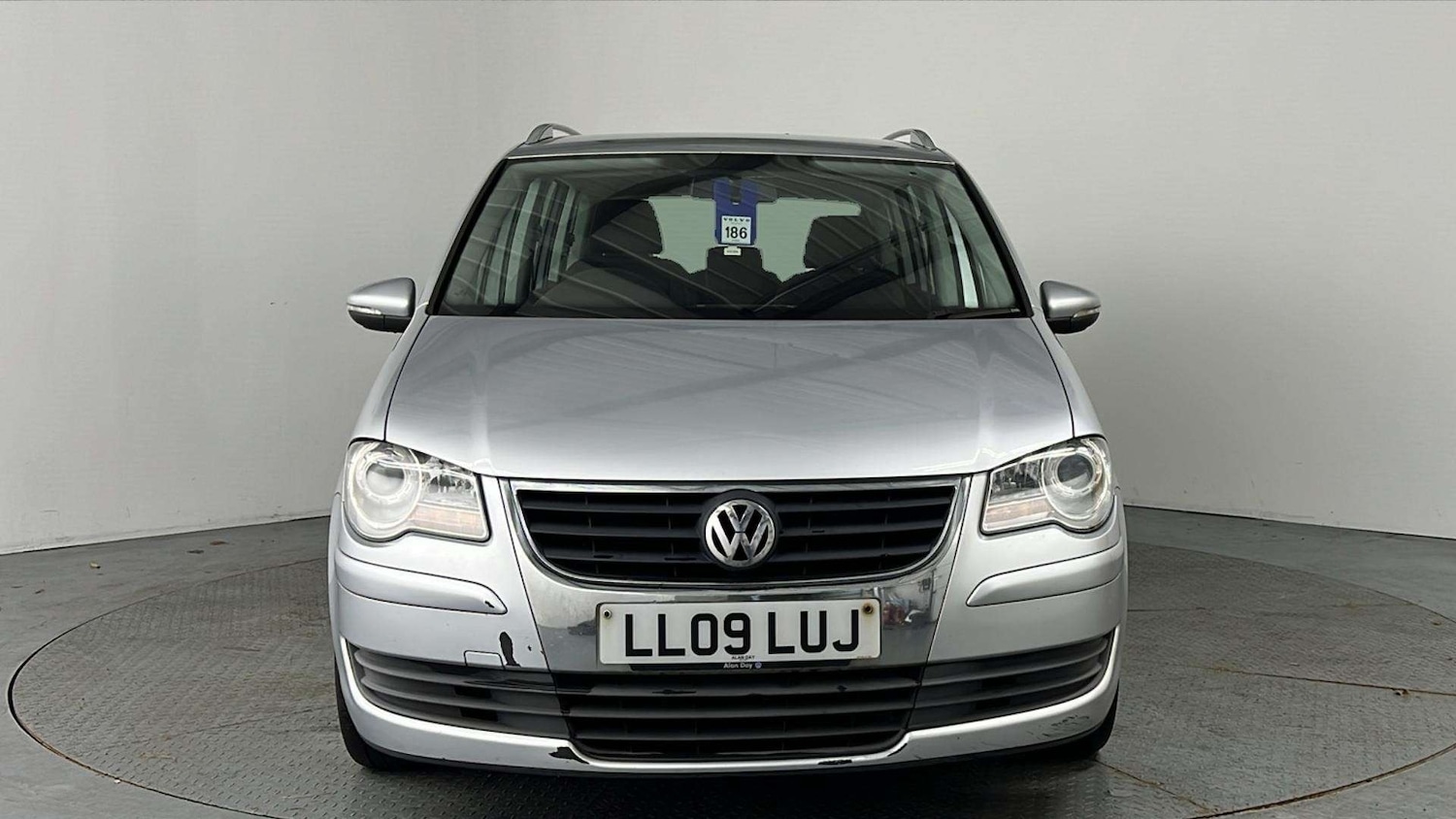 Used Volkswagen Touran 2009 for sale - 78112498: Photo 2