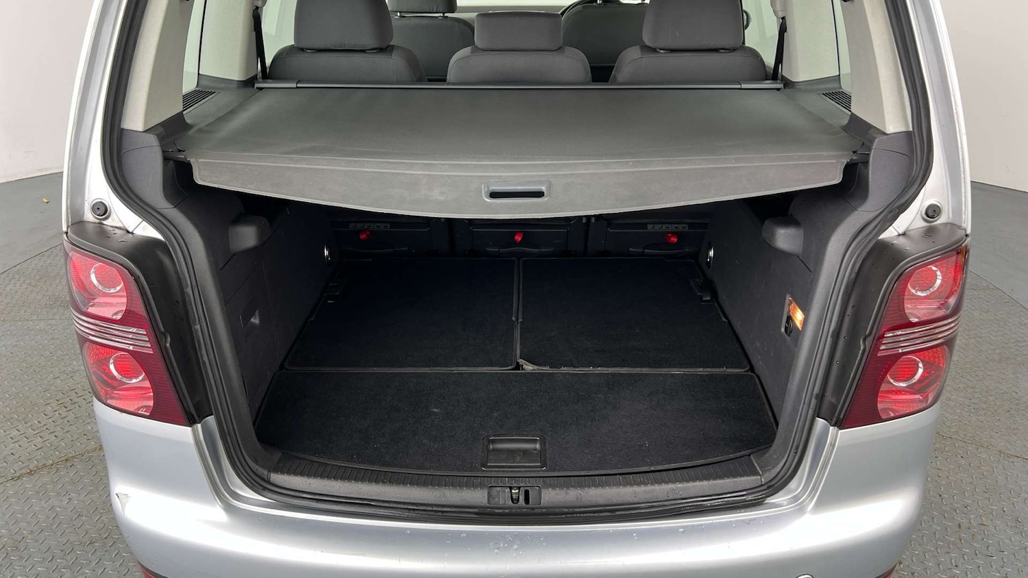 Used Volkswagen Touran 2009 for sale - 78112498: Photo 9