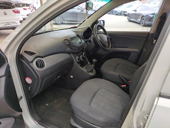 Used Hyundai i10 2010 for sale - 77848886: Photo