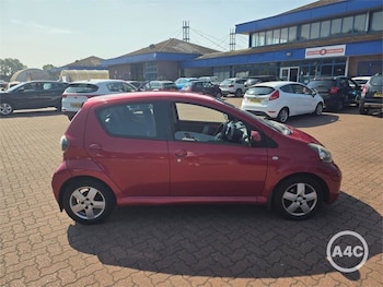 Used Toyota AYGO 2011 for sale - 79285445: Photo