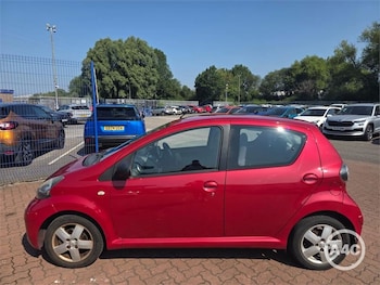 Used Toyota AYGO 2011 for sale - 79285445: Photo