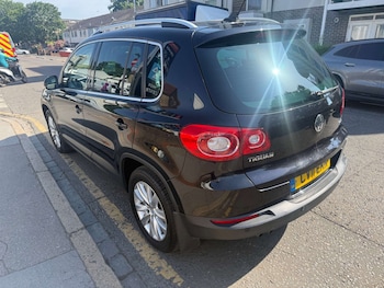 Used Volkswagen Tiguan 2011 for sale - 79067624: Photo