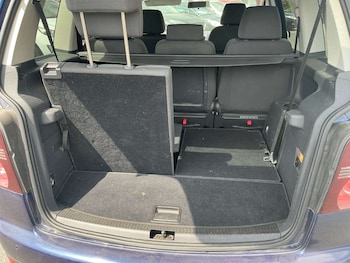 Used Volkswagen Touran 2008 for sale - 79306265: Photo