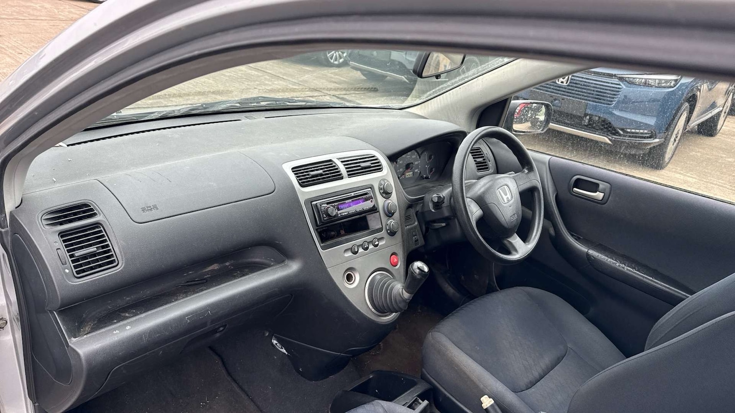 Used Honda Civic 2003 for sale - 77849070: Photo 2