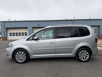 Used Volkswagen Touran 2010 for sale - 78770645: Photo