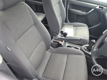 Used Volkswagen Touran 2009 for sale - 79468952: Photo