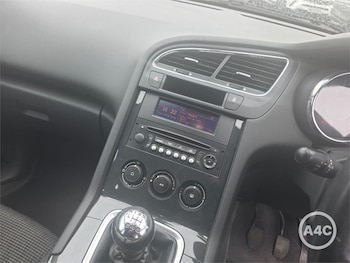 Used Peugeot 5008 2012 for sale - 78654475: Photo