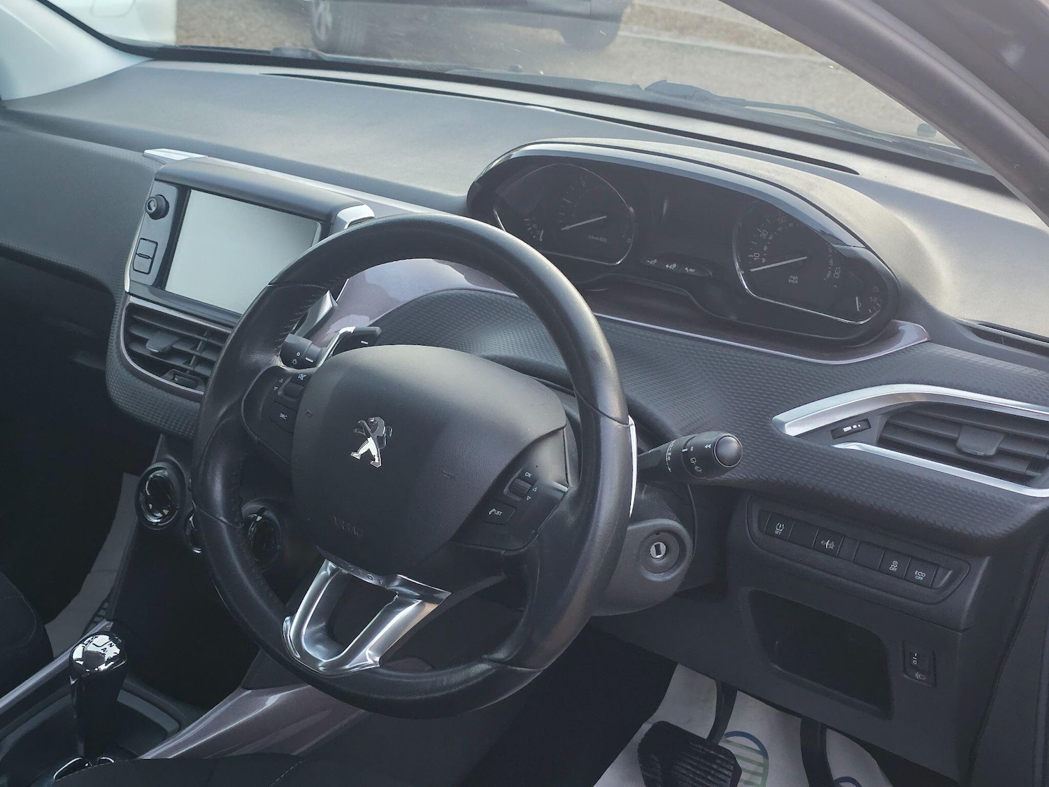 Used Peugeot 2008 2015 for sale - 78184731: Photo 12