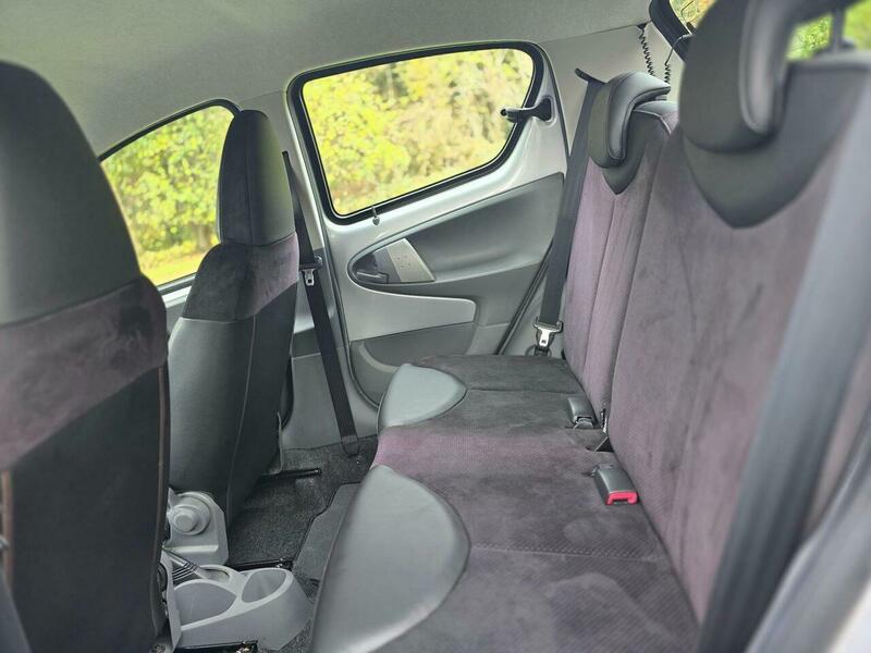 Used Toyota AYGO 2009 for sale - 76884557: Photo 25