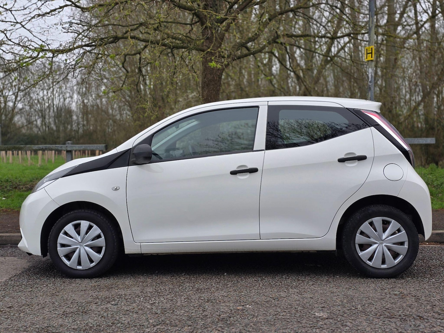 Used Toyota AYGO for sale - 77809123: Photo 12