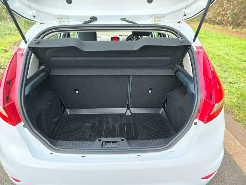 Used Ford Fiesta 2011 for sale - 76884553: Photo 25