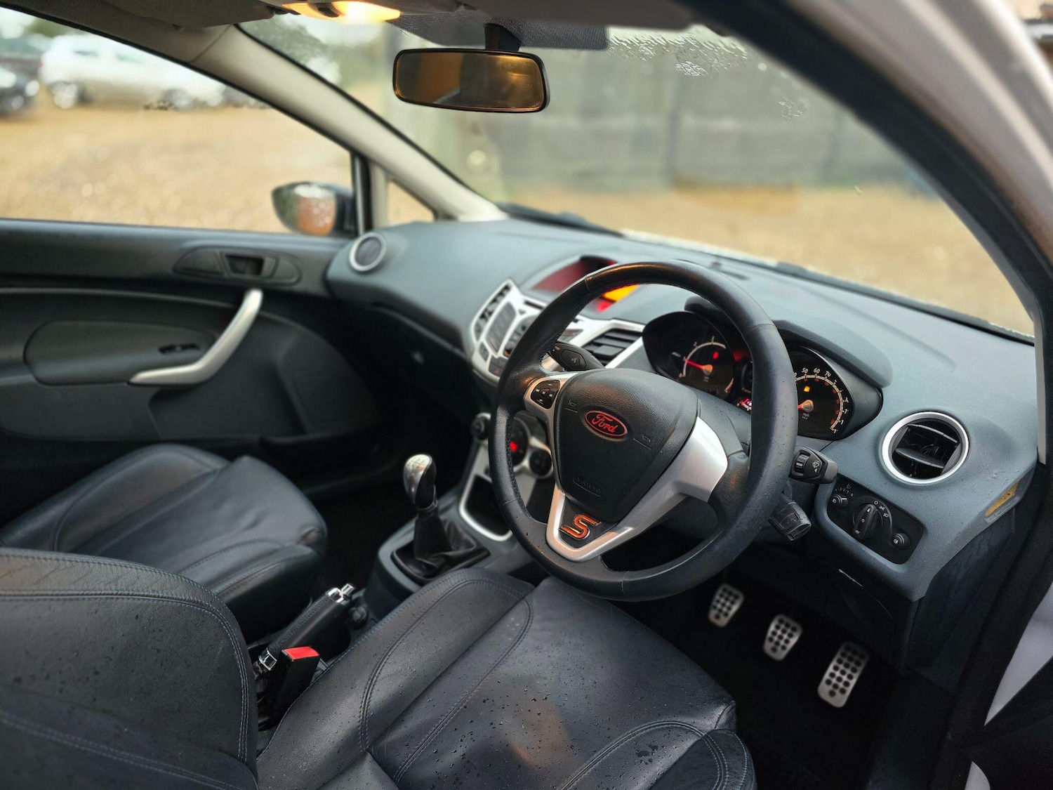 Used Ford Fiesta 2011 for sale - 77898252: Photo 3