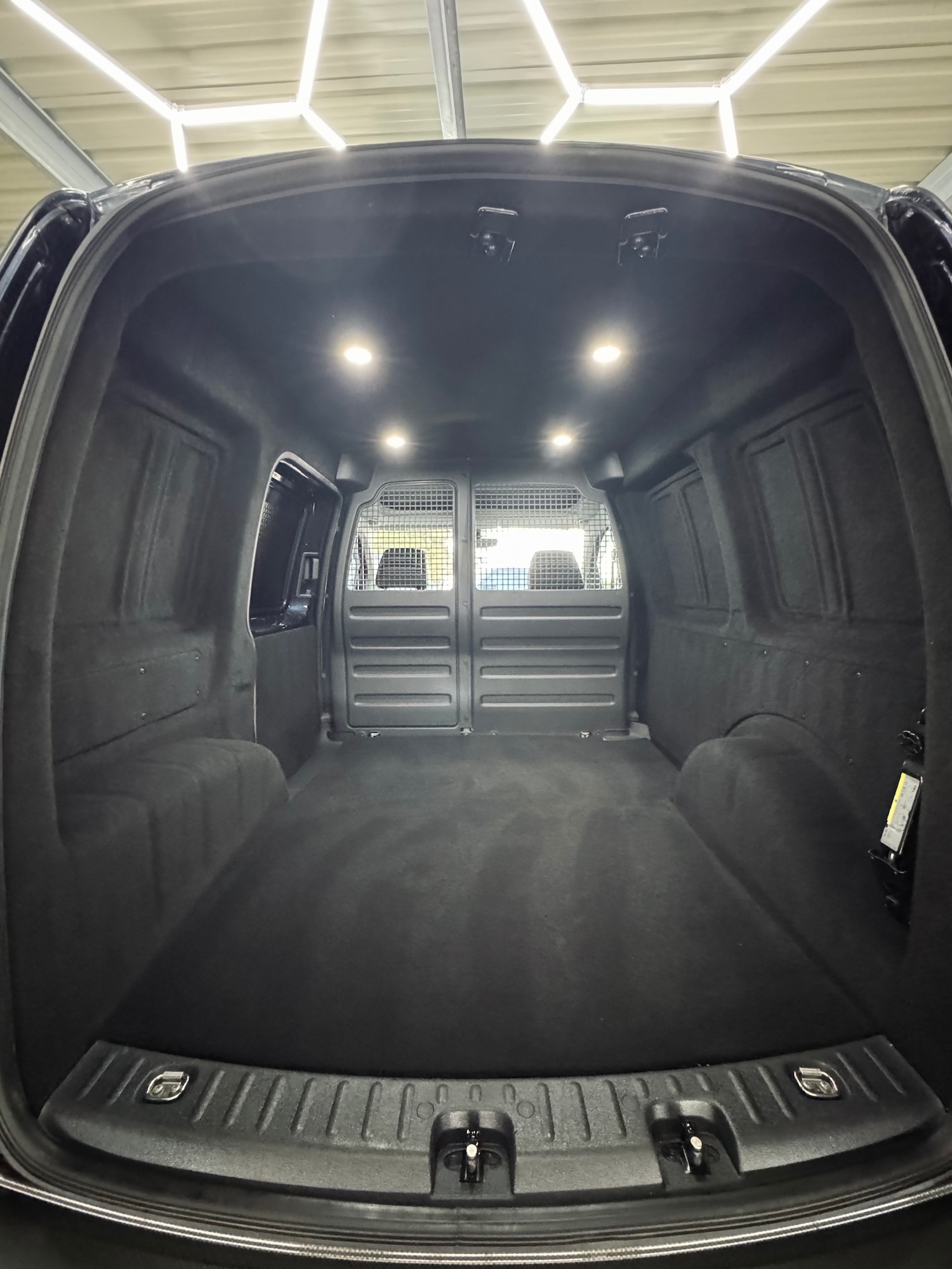 Used Volkswagen Caddy 2017 for sale - 76910663: Photo 13