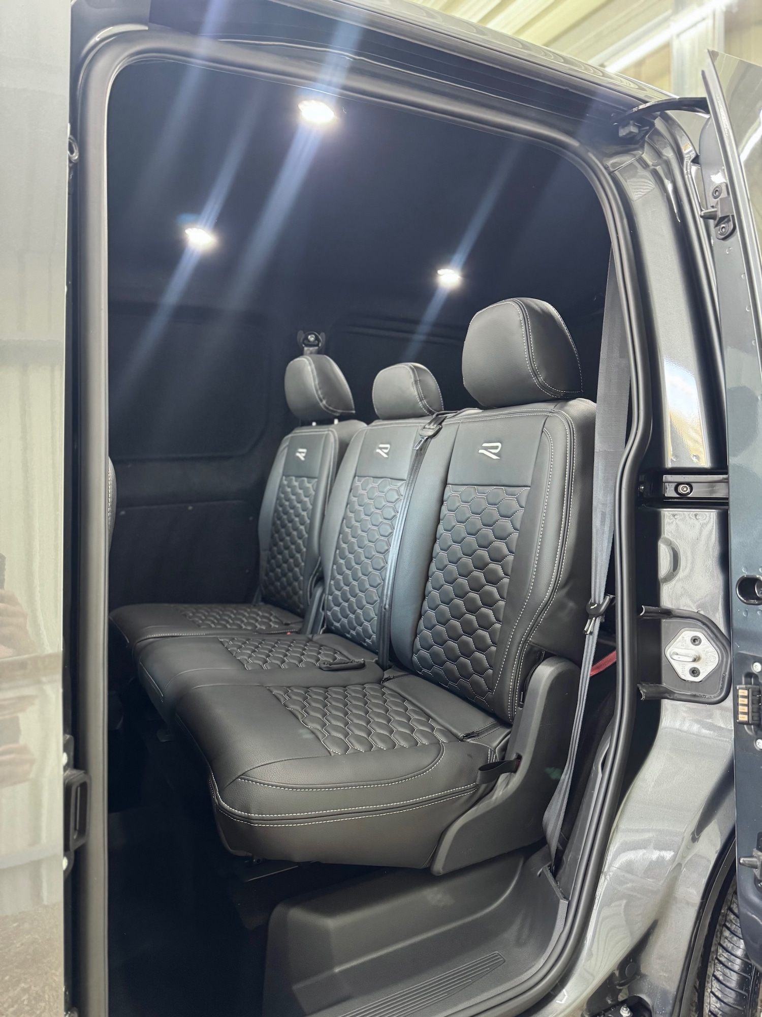 Used Volkswagen Caddy 2017 for sale - 76910663: Photo 3