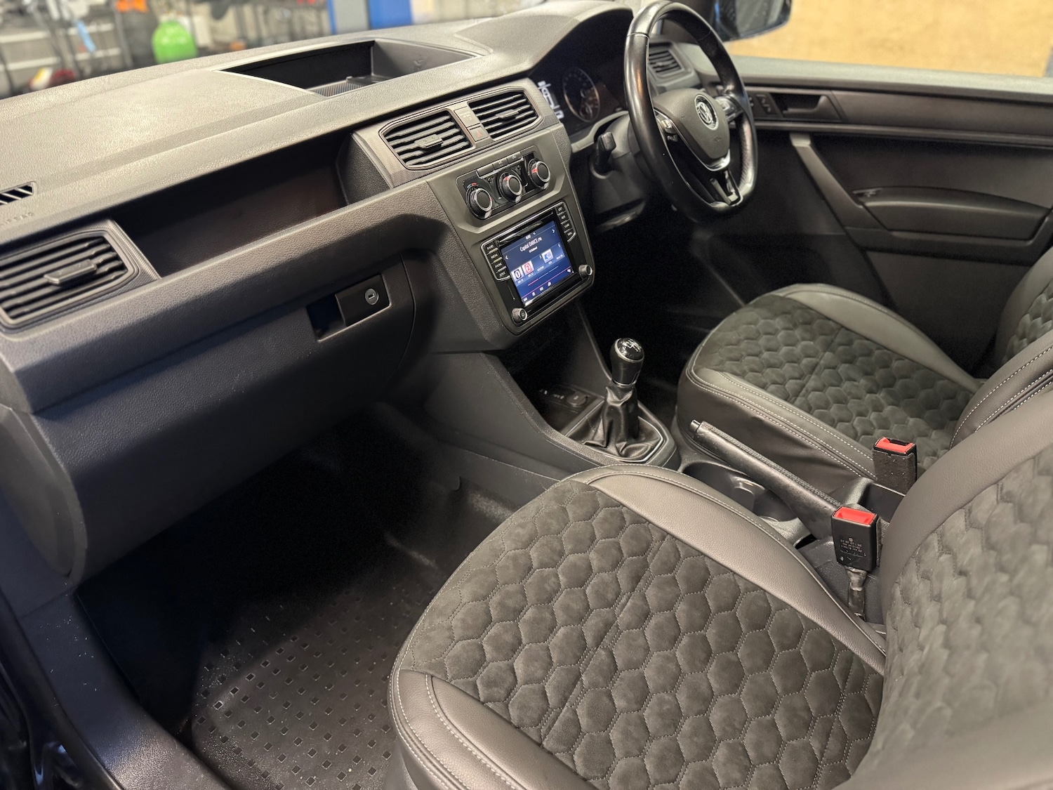 Used Volkswagen Caddy Maxi 2016 for sale - 76847728: Photo 13