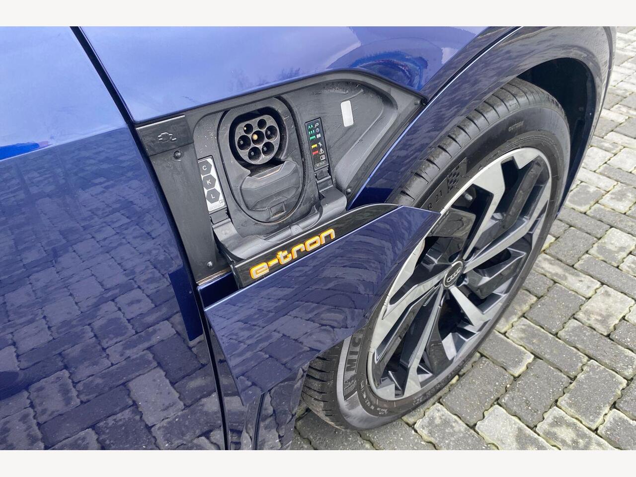 Used Audi e-tron 2022 for sale - 77498332: Photo 17