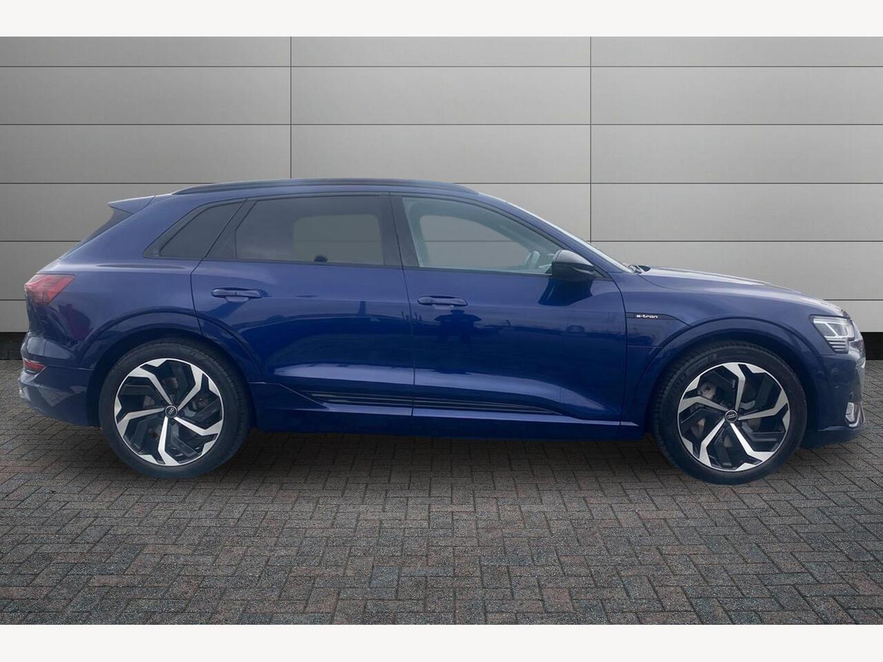 Used Audi e-tron 2022 for sale - 77498332: Photo 5