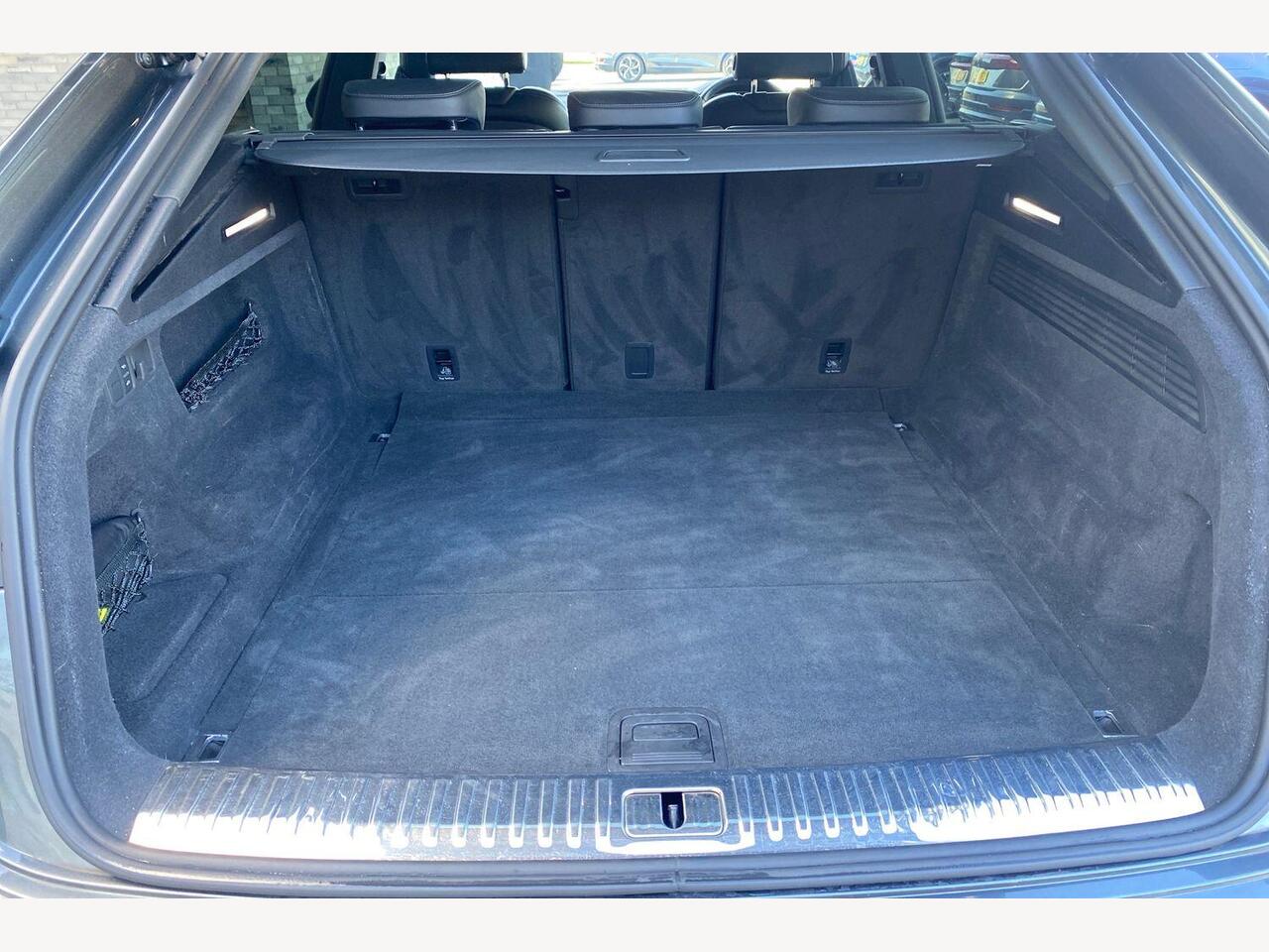 Used Audi Q8 2023 for sale - 76676181: Photo 12