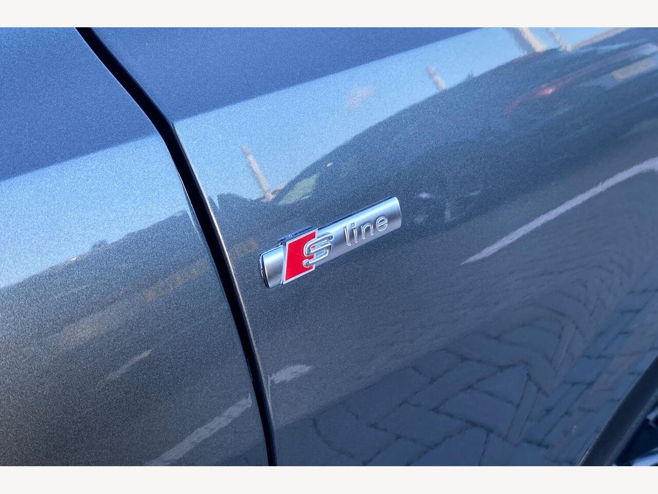 Used Audi Q8 2023 for sale - 76676181: Photo 15