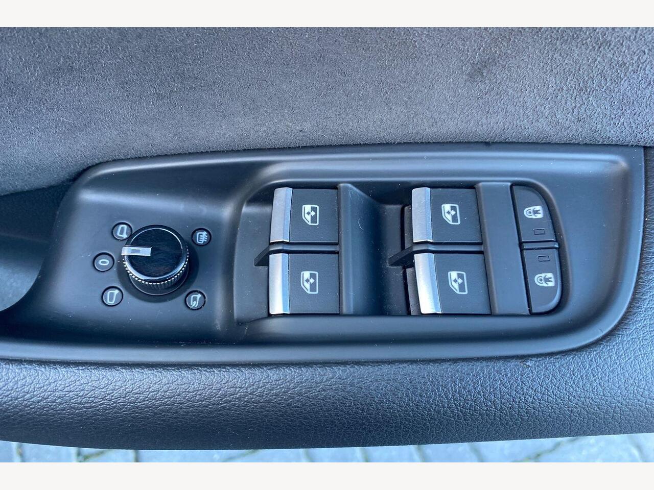 Used Audi Q8 2023 for sale - 76676181: Photo 19