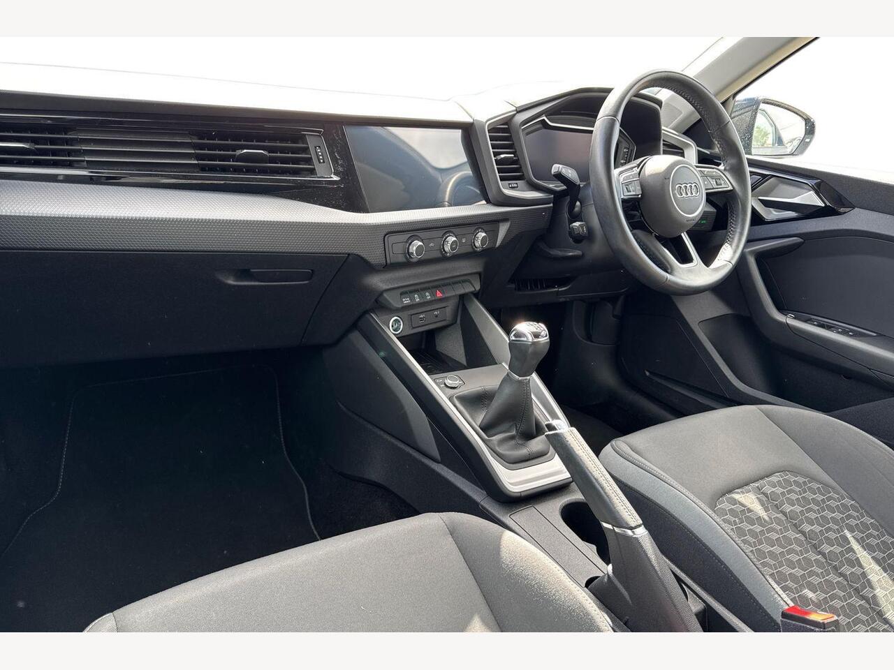 Used Audi A1 2020 for sale - 77018213: Photo 2