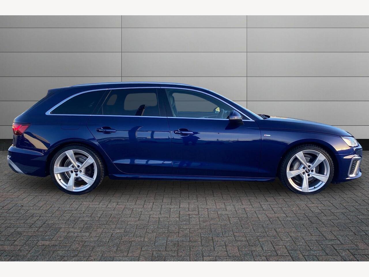 Used Audi A4 2022 for sale - 76674669: Photo 4