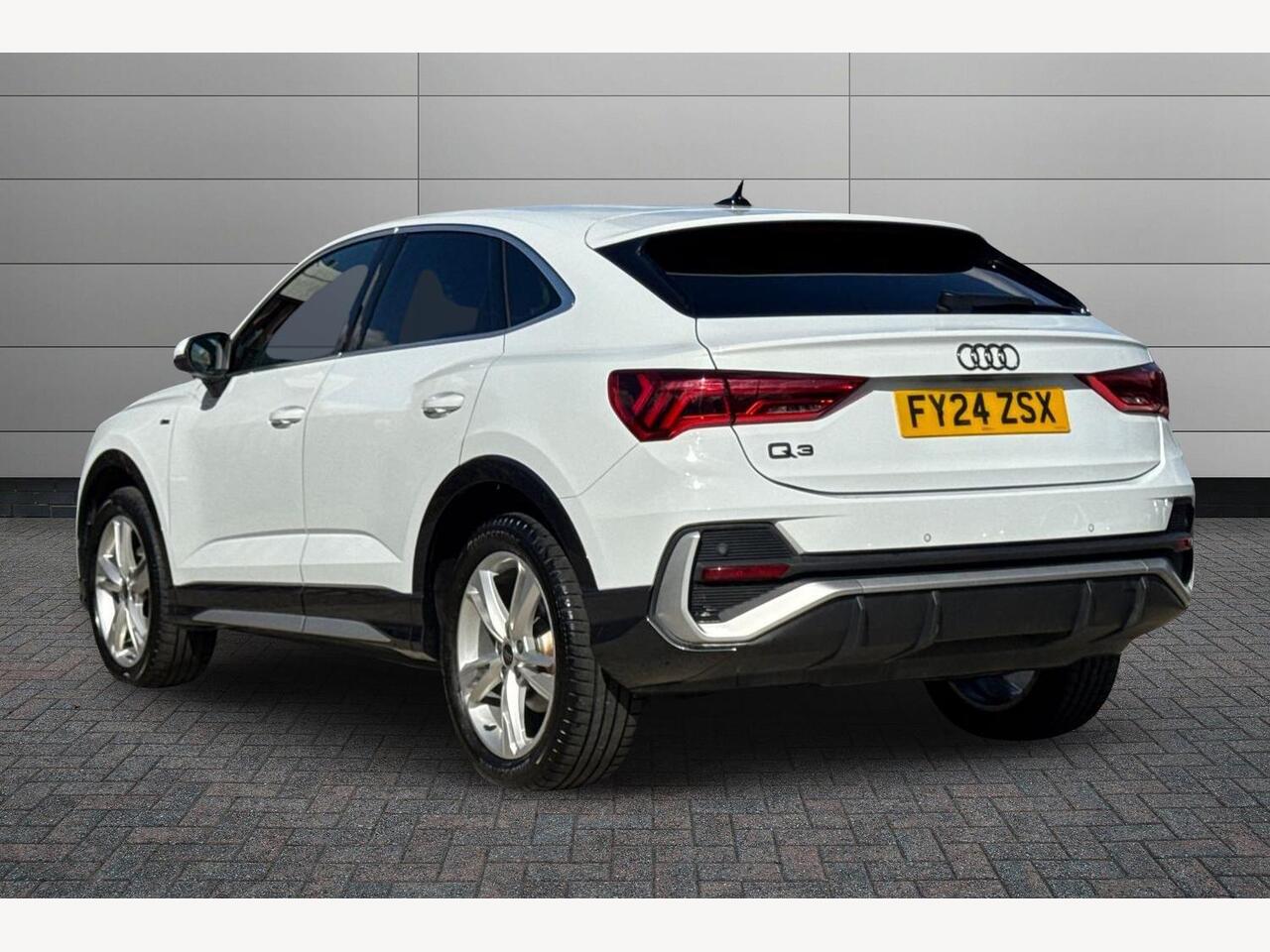 Used Audi Q3 2024 for sale - 77018222: Photo 3
