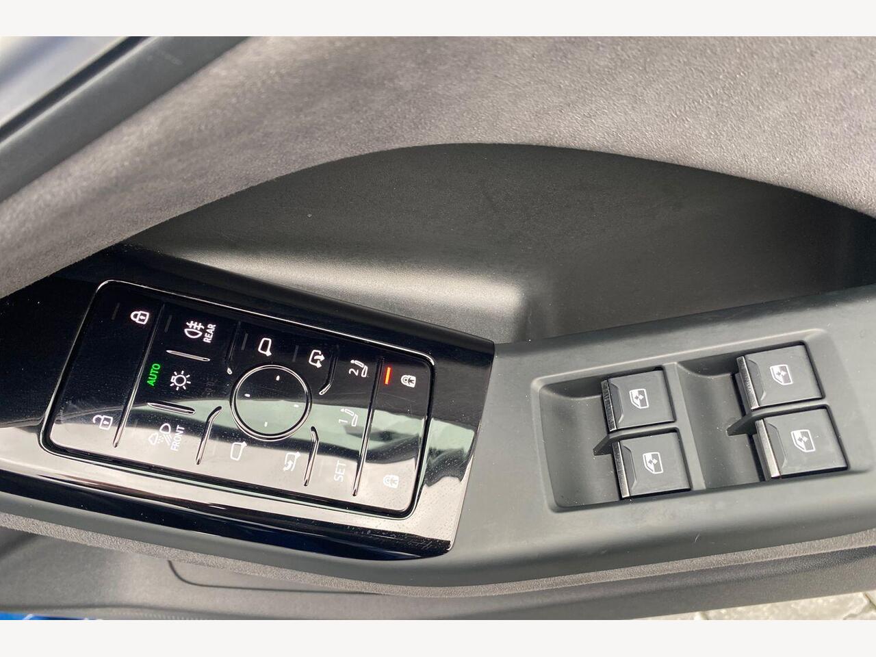 Used Audi Q6 e-tron 2025 for sale - 76679305: Photo 18