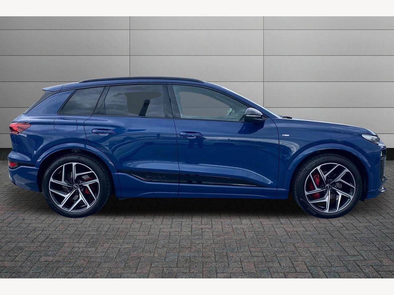 Used Audi Q6 e-tron 2025 for sale - 76679305: Photo 4