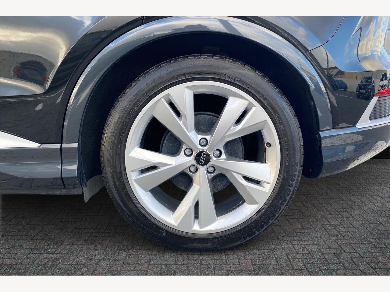 Used Audi Q4 e-tron 2023 for sale - 76675772: Photo 5