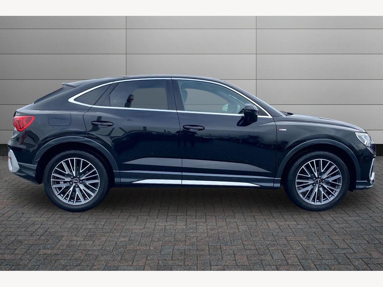 Used Audi Q3 2023 for sale - 77528683: Photo 5