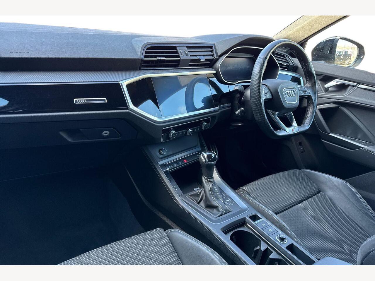 Used Audi Q3 2021 for sale - 76681040: Photo 2