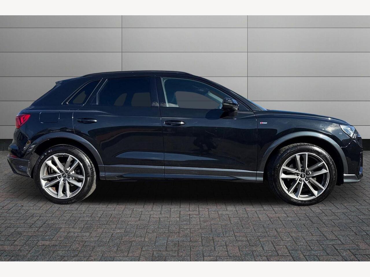 Used Audi Q3 2021 for sale - 76681040: Photo 4