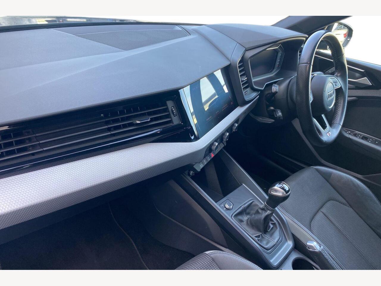 Used Audi A1 2020 for sale - 77725658: Photo 2