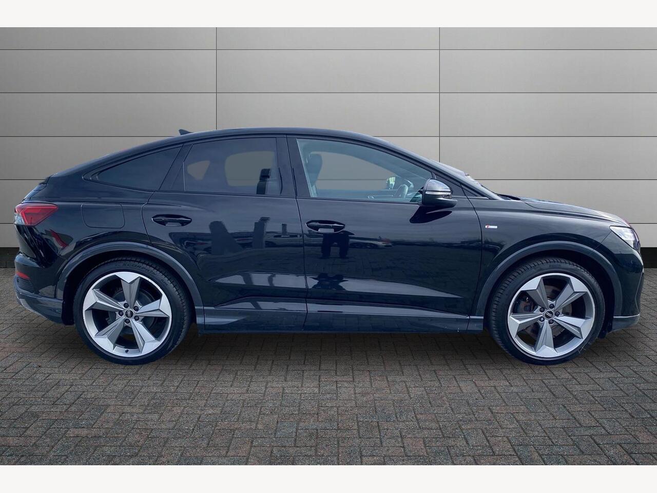 Used Audi Q4 e-tron 2024 for sale - 77910974: Photo 4