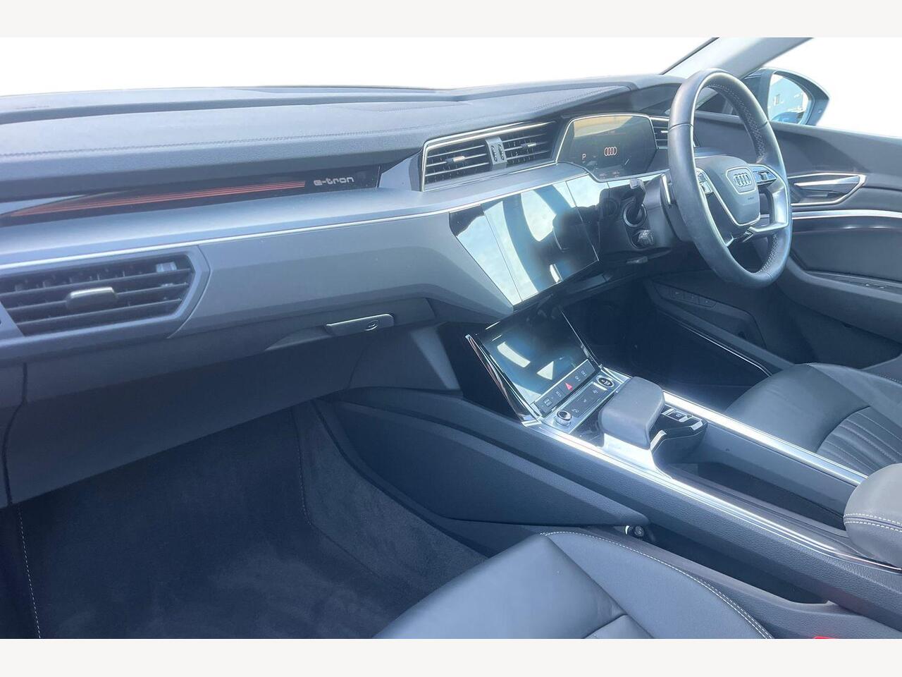 Used Audi Q8 2024 for sale - 78049271: Photo 2