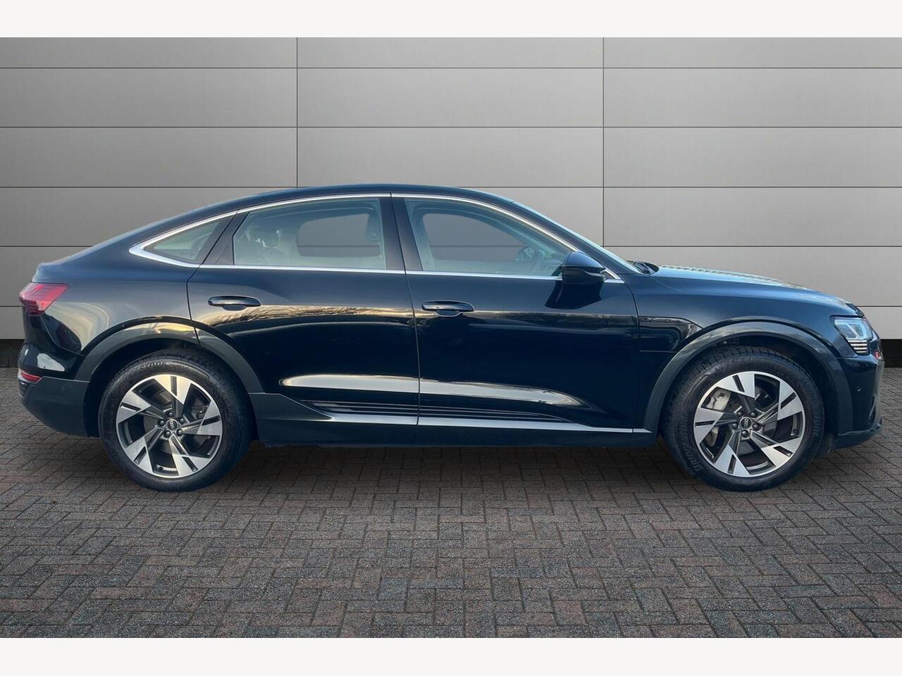 Used Audi Q8 2024 for sale - 78049271: Photo 4