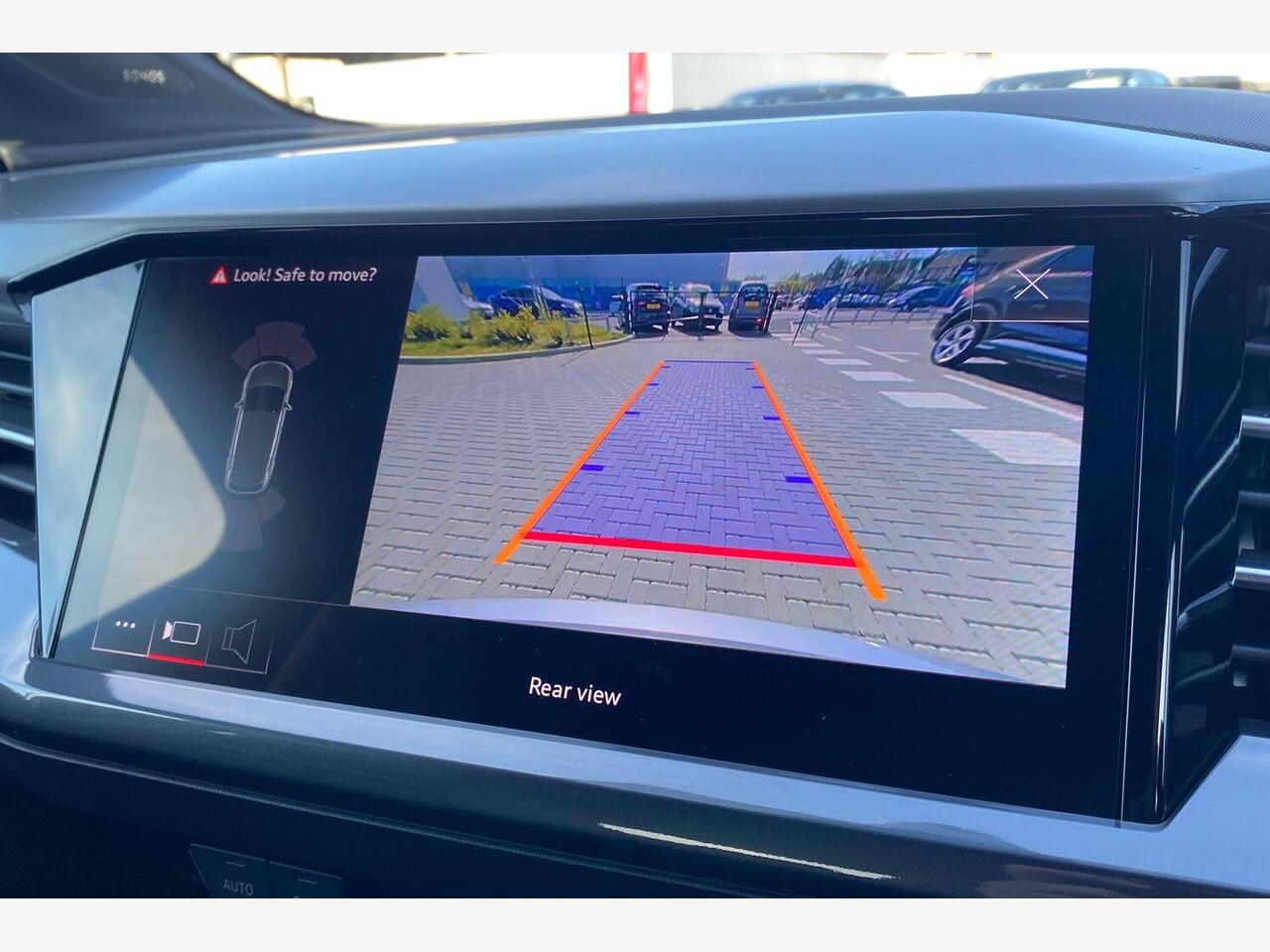 Used Audi Q4 e-tron 2025 for sale - 77927020: Photo 16