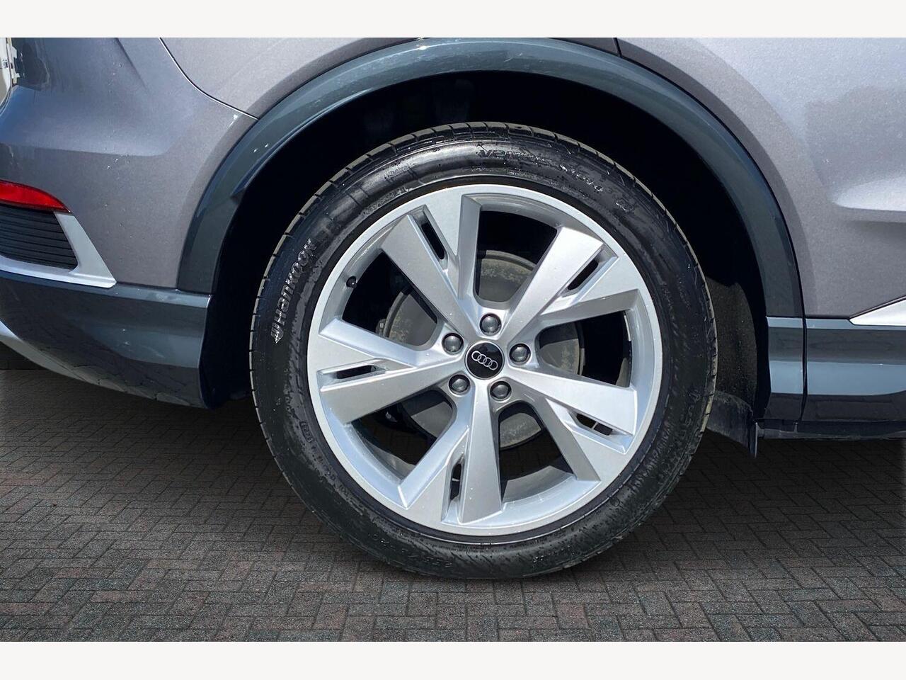 Used Audi Q4 e-tron 2025 for sale - 77927020: Photo 5