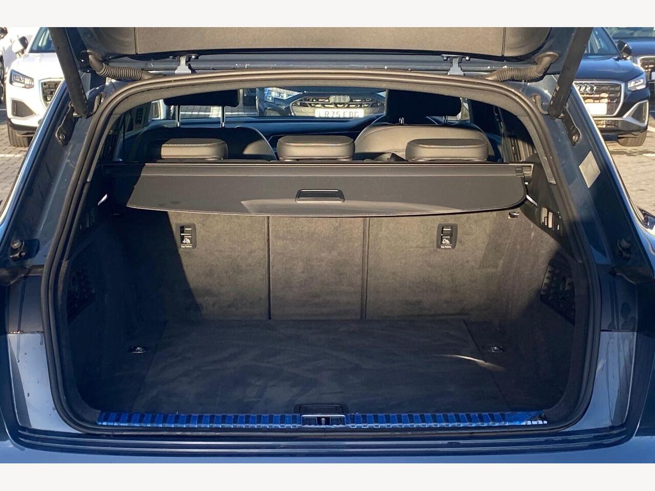 Used Audi Q8 2023 for sale - 77009972: Photo 12