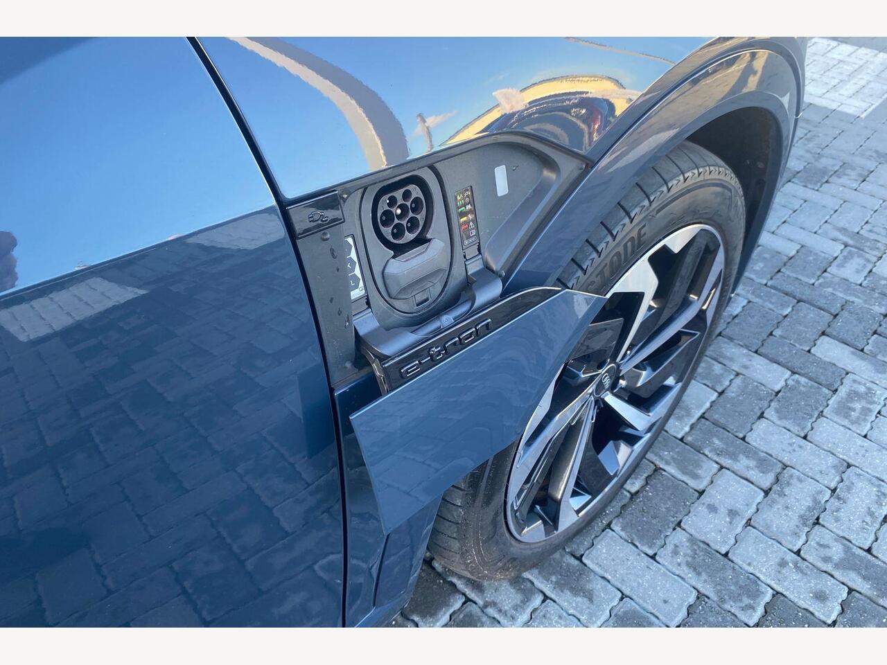 Used Audi Q8 2023 for sale - 77009972: Photo 16