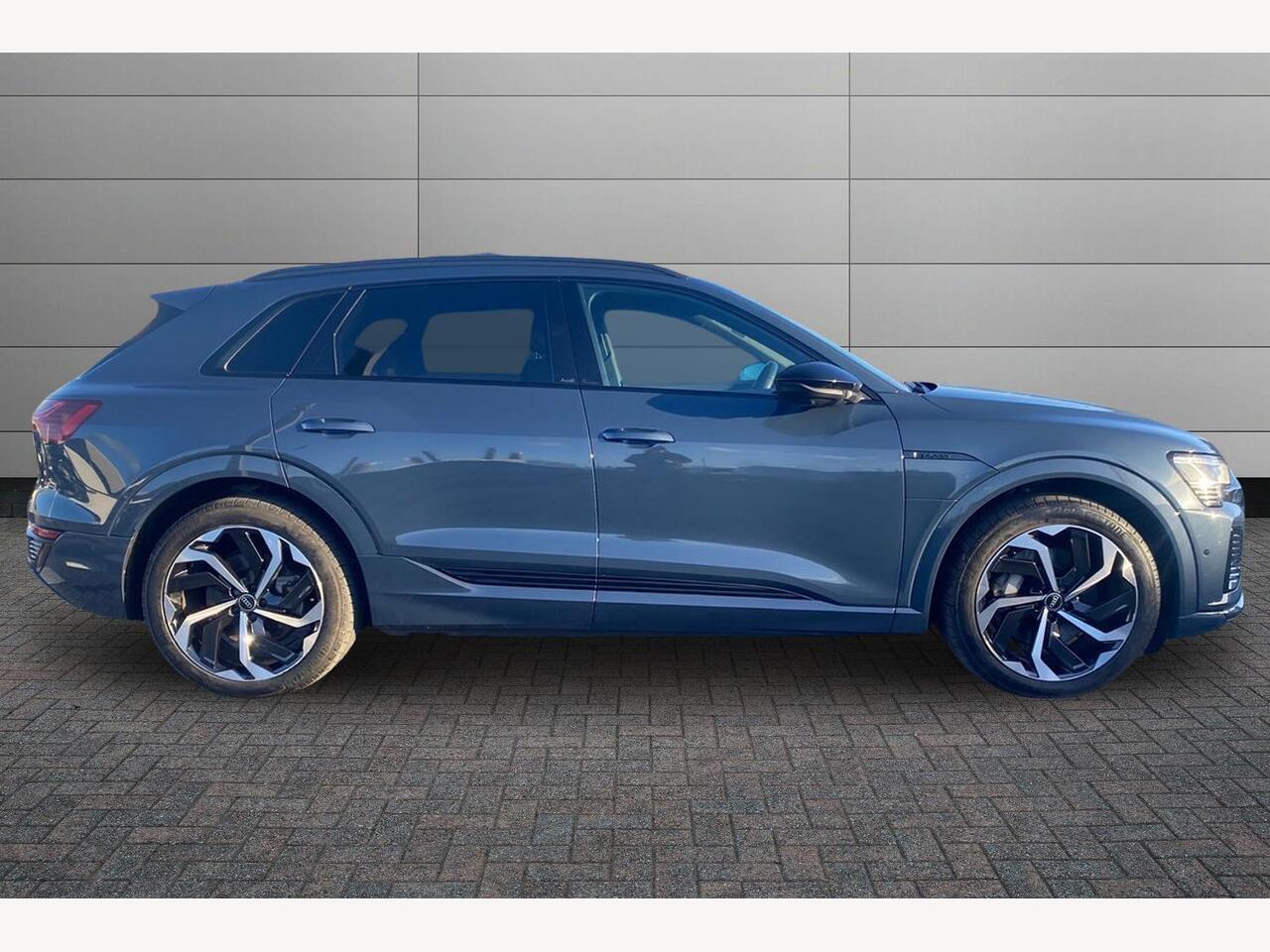 Used Audi Q8 2023 for sale - 77009972: Photo 4