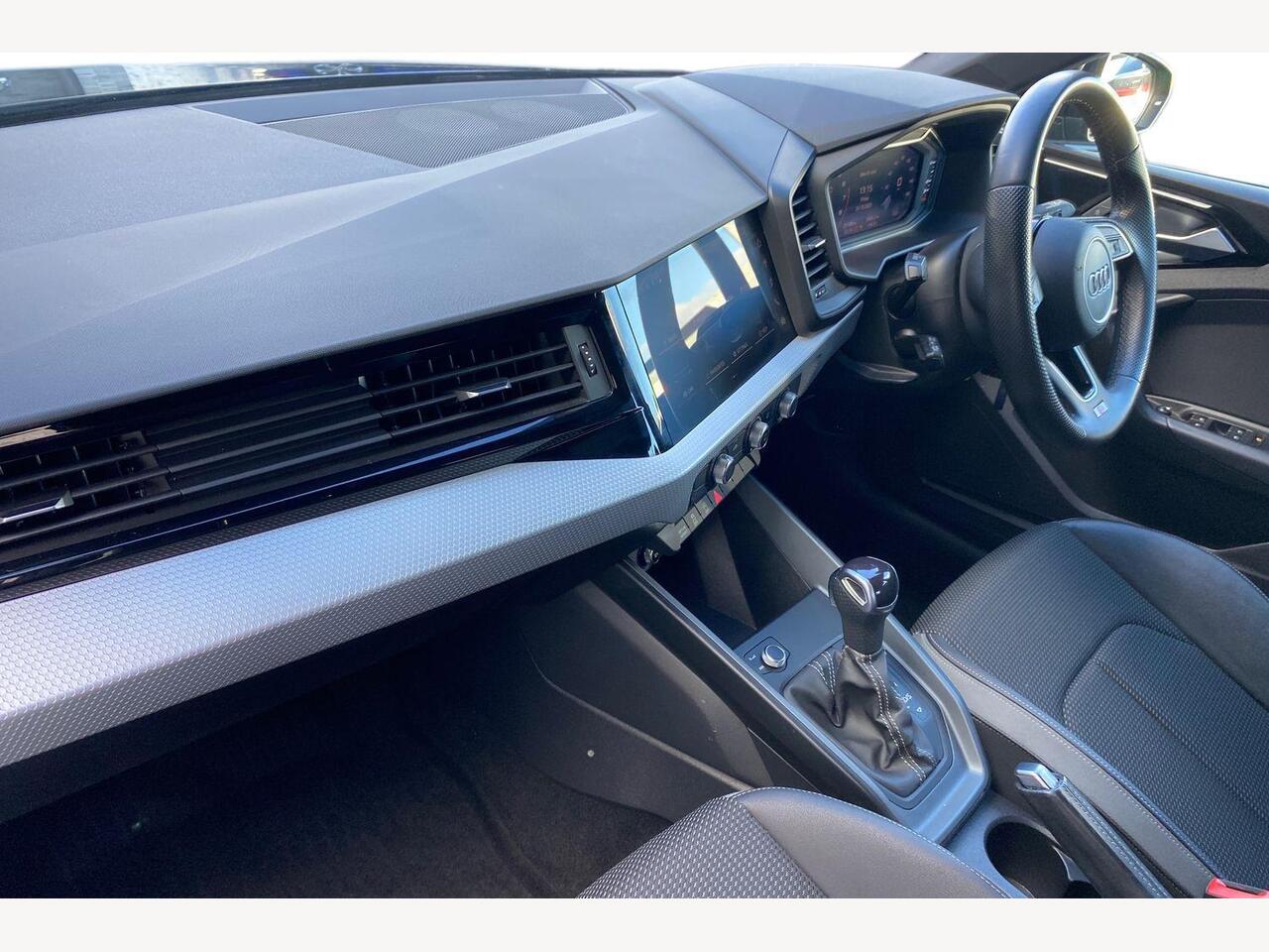 Used Audi A1 2023 for sale - 76676369: Photo 2