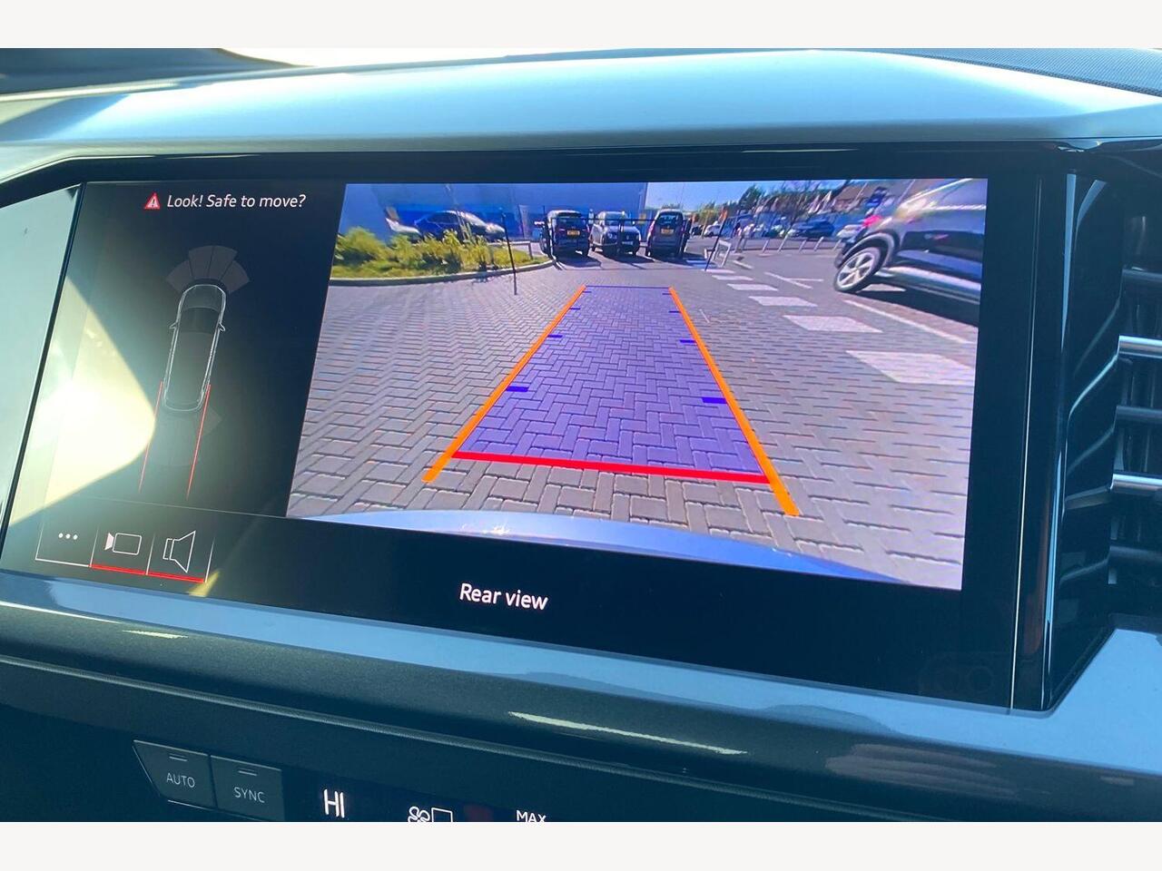 Used Audi Q4 e-tron 2025 for sale - 77927022: Photo 17