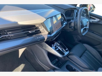 Used Audi Q4 e-tron 2025 for sale - 77927022: Photo